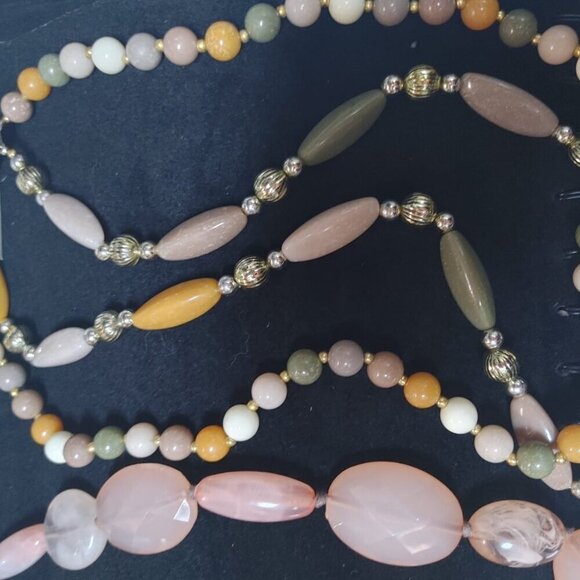 Set 3 Vintage Faux Stone Lucite Beaded Necklaces Earrings Gold Tone Multi Strand - Picture 5 of 10